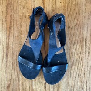 Coclico Tambor Black Leather Flat Sandals Size 9